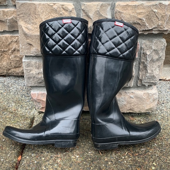 Hunter Glossy Black Quilted Boots